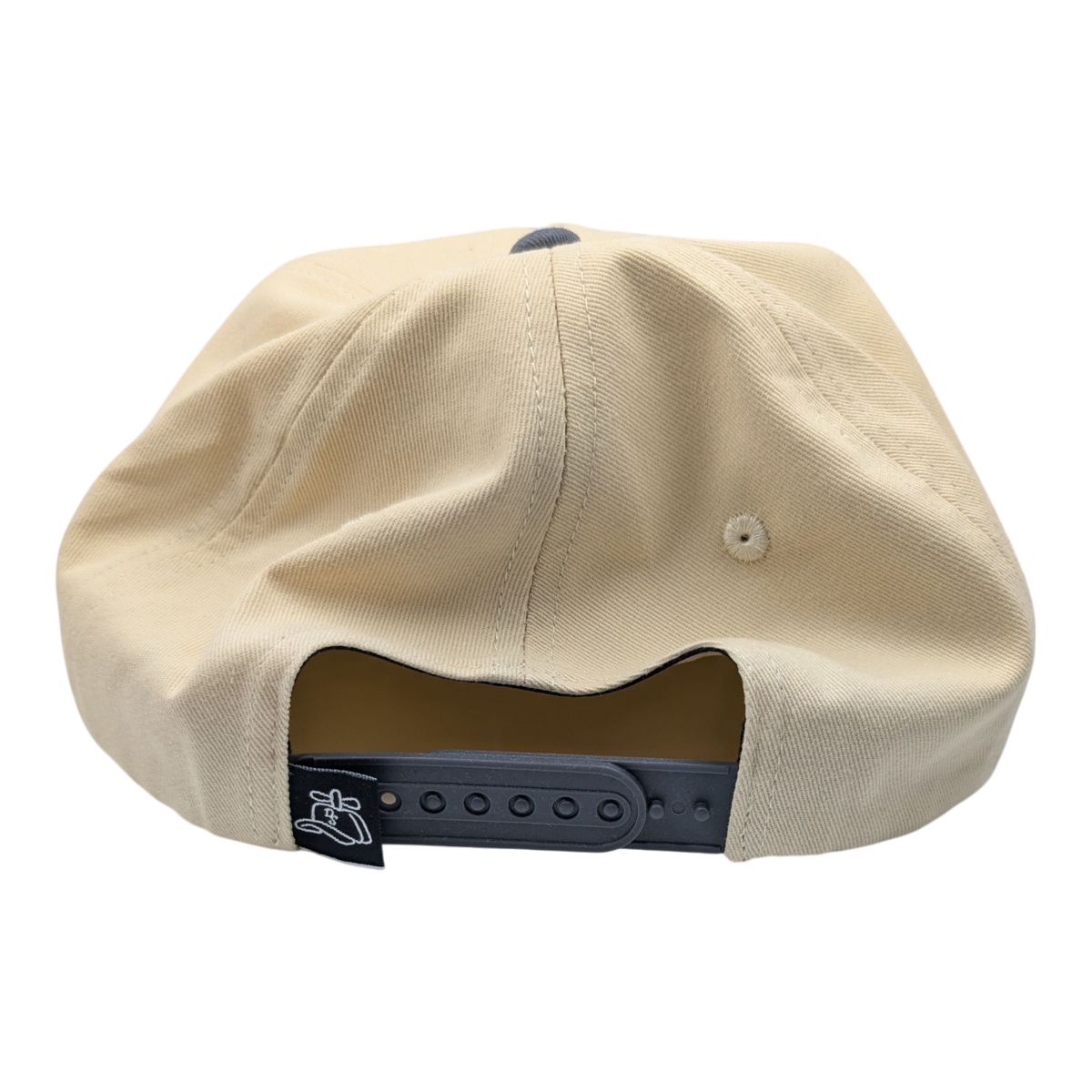 Strings Schlitz Rope Hat